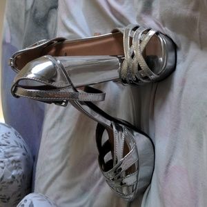 Qupid Size 6 silver block heels